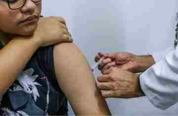  Jovens de 15 a 19 anos podem se vacinar contra HPV até junho de 2026 